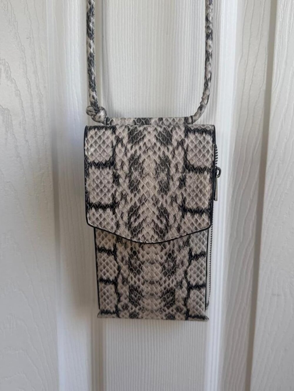 Small Snake Skin Print Crossbody Purse